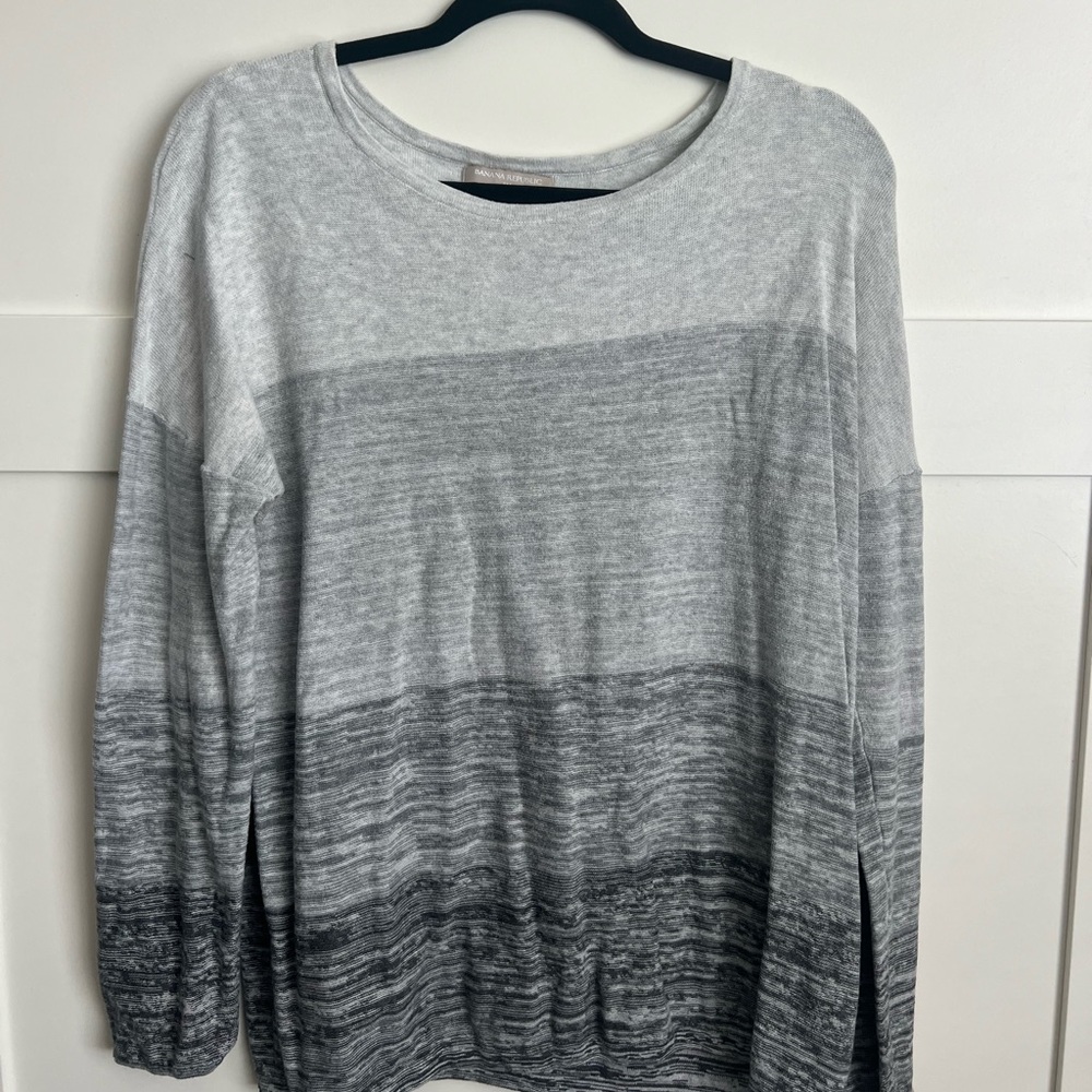 💛Buy Two, Get One💛 Banana Republic Long Sleeve Gray Sweater
